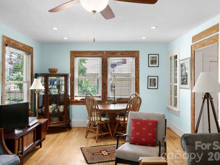 38 Mitchell Avenue, Asheville, NC 28806.  MLS# CAR4412545, YatesRealty ID 43598. 