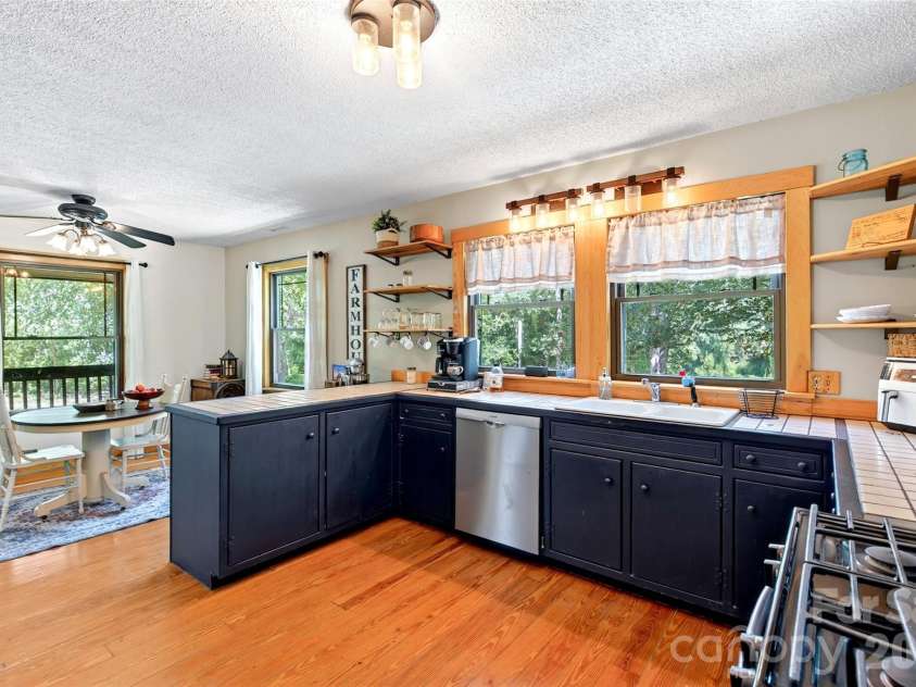 929 Camp Creek Road, Union Mills, NC 28167.  MLS# CAR4412648, YatesRealty ID 43599. Kitchen