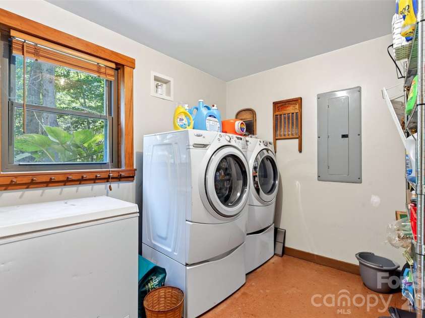 929 Camp Creek Road, Union Mills, NC 28167.  MLS# CAR4412648, YatesRealty ID 43599. Laundry room