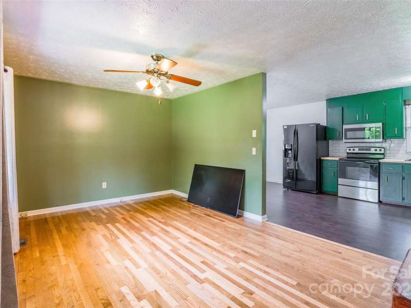 2675 Tablerock Road, Lenoir, NC 28645.  MLS# CAR4271816, YatesRealty ID 436. 