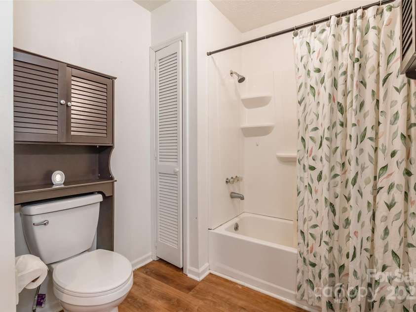 2675 Tablerock Road, Lenoir, NC 28645.  MLS# CAR4271816, YatesRealty ID 436. 