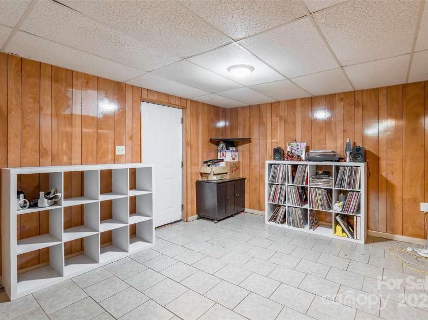 2675 Tablerock Road, Lenoir, NC 28645.  MLS# CAR4271816, YatesRealty ID 436. 