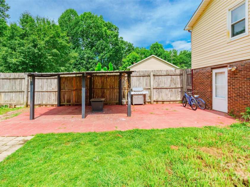 2675 Tablerock Road, Lenoir, NC 28645.  MLS# CAR4271816, YatesRealty ID 436. 