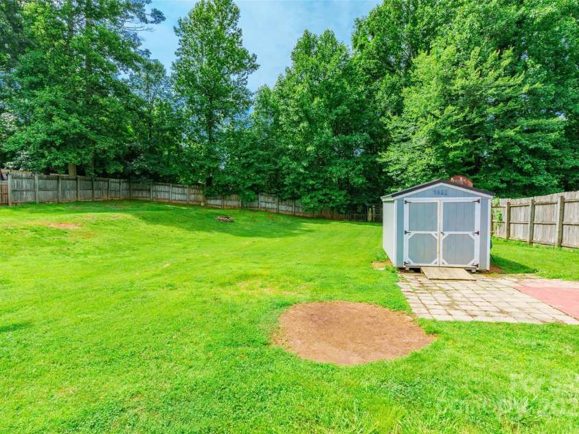 2675 Tablerock Road, Lenoir, NC 28645.  MLS# CAR4271816, YatesRealty ID 436. 