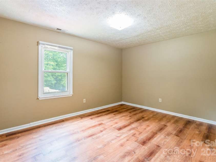 2675 Tablerock Road, Lenoir, NC 28645.  MLS# CAR4271816, YatesRealty ID 436. 