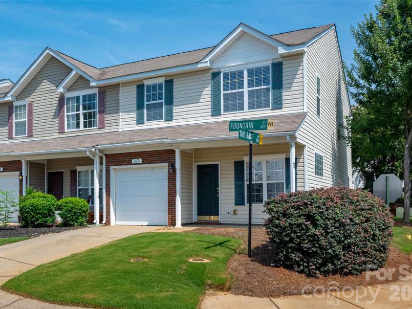 620 Fountain Court, Fort Mill, SC 29715.  MLS# CAR4411478, YatesRealty ID 43601. 