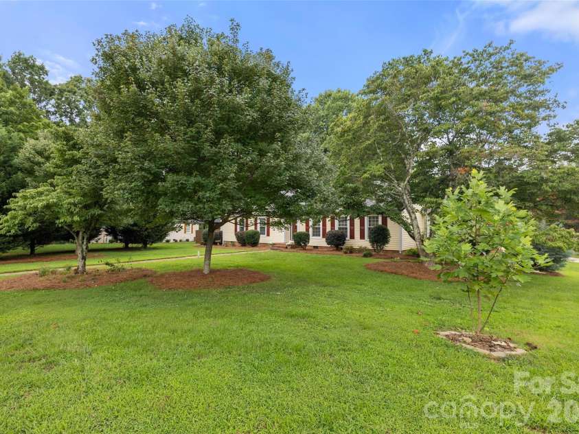 3701 Princeton Drive, Gastonia, NC 28056.  MLS# CAR4410949, YatesRealty ID 43602. 