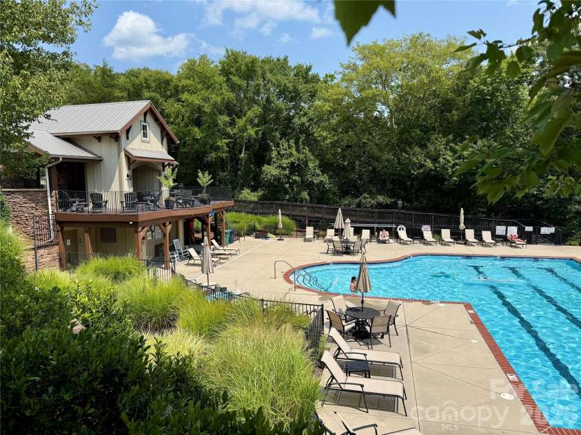 1140 Inn Keepers Way, Cornelius, NC 28031.  MLS# CAR4411778, YatesRealty ID 43603. 