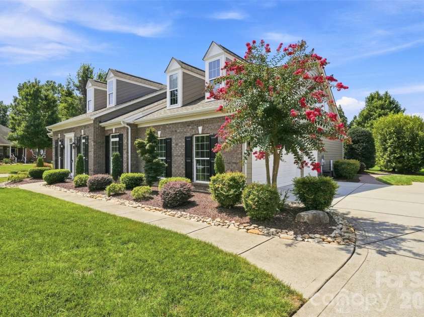 14703 Long Iron Drive, Huntersville, NC 28078.  MLS# CAR4411878, YatesRealty ID 43607. 