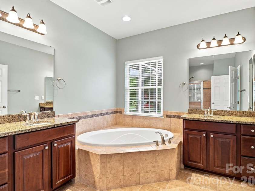 14703 Long Iron Drive, Huntersville, NC 28078.  MLS# CAR4411878, YatesRealty ID 43607. 