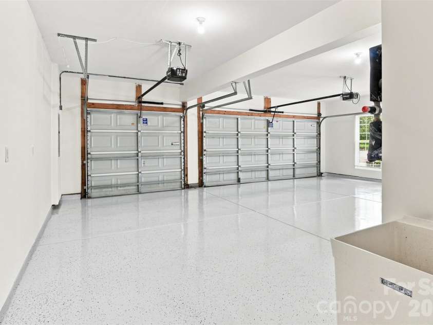 14703 Long Iron Drive, Huntersville, NC 28078.  MLS# CAR4411878, YatesRealty ID 43607. 