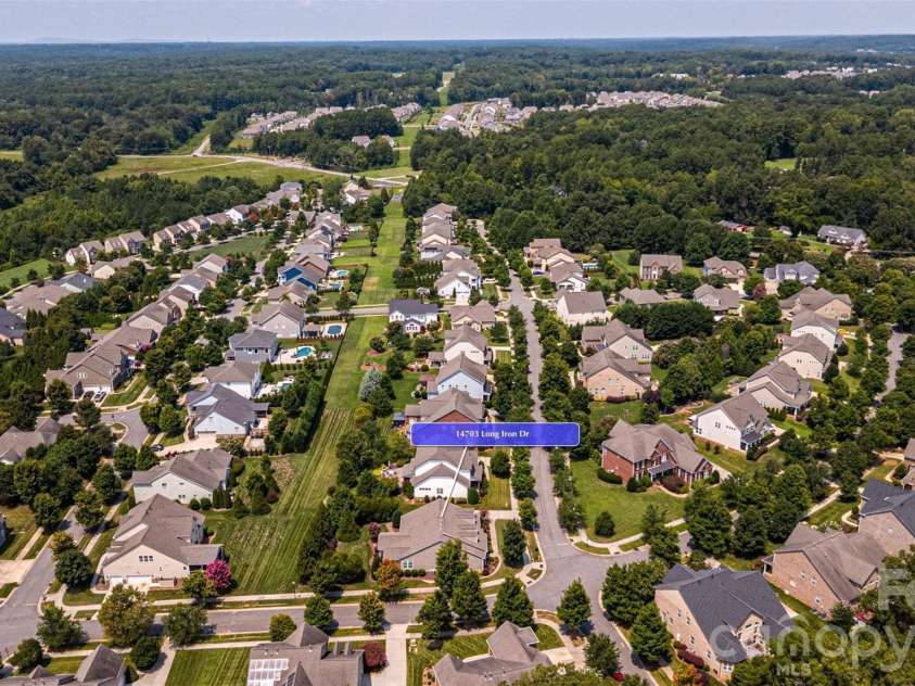 14703 Long Iron Drive, Huntersville, NC 28078.  MLS# CAR4411878, YatesRealty ID 43607. 