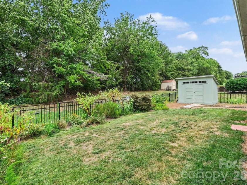10120 Shanaclear Avenue, Concord, NC 28027.  MLS# CAR4406441, YatesRealty ID 43608. 