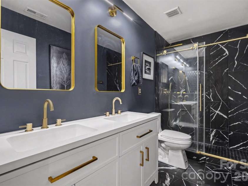 10120 Shanaclear Avenue, Concord, NC 28027.  MLS# CAR4406441, YatesRealty ID 43608. Bathroom