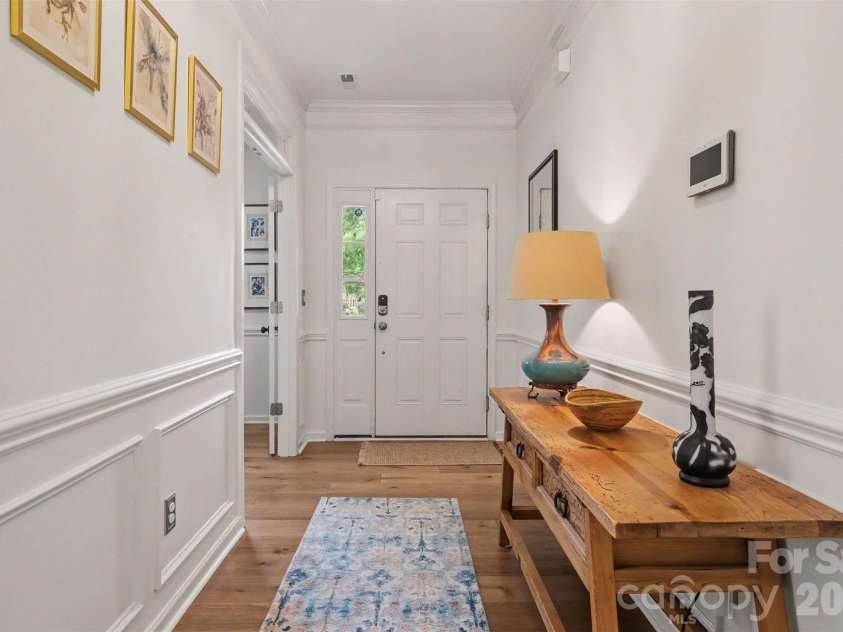 10120 Shanaclear Avenue, Concord, NC 28027.  MLS# CAR4406441, YatesRealty ID 43608. Entryway