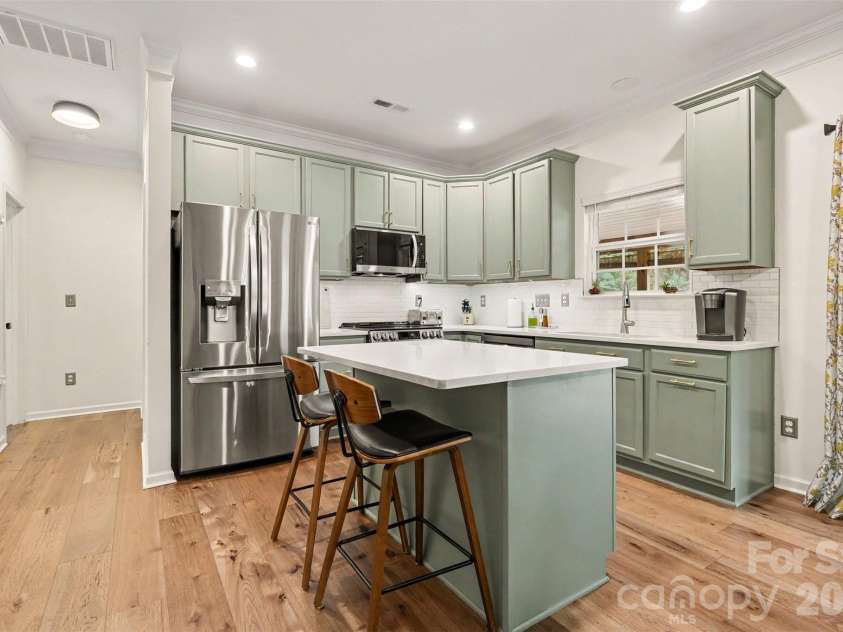 10120 Shanaclear Avenue, Concord, NC 28027.  MLS# CAR4406441, YatesRealty ID 43608. Kitchen