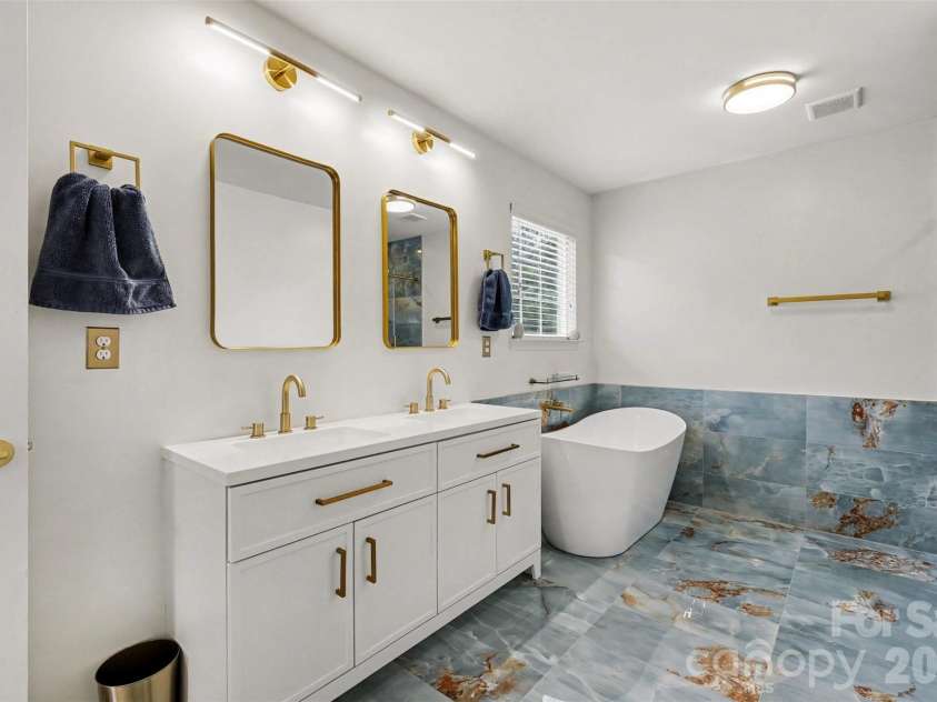 10120 Shanaclear Avenue, Concord, NC 28027.  MLS# CAR4406441, YatesRealty ID 43608. Primary Bathroom