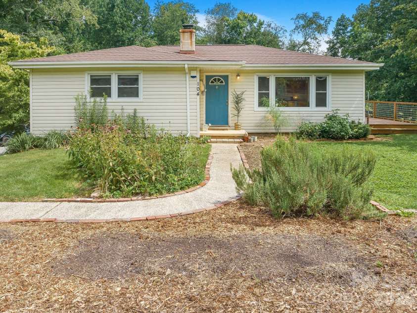 104 Justice Ridge Road, Candler, NC 28715.  MLS# CAR4396545, YatesRealty ID 43609. 