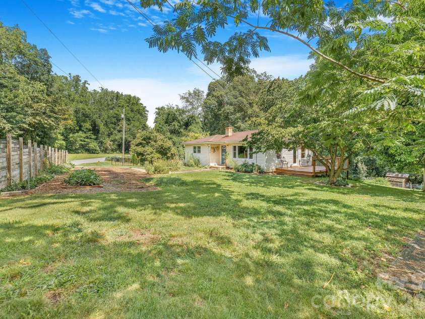 104 Justice Ridge Road, Candler, NC 28715.  MLS# CAR4396545, YatesRealty ID 43609. 