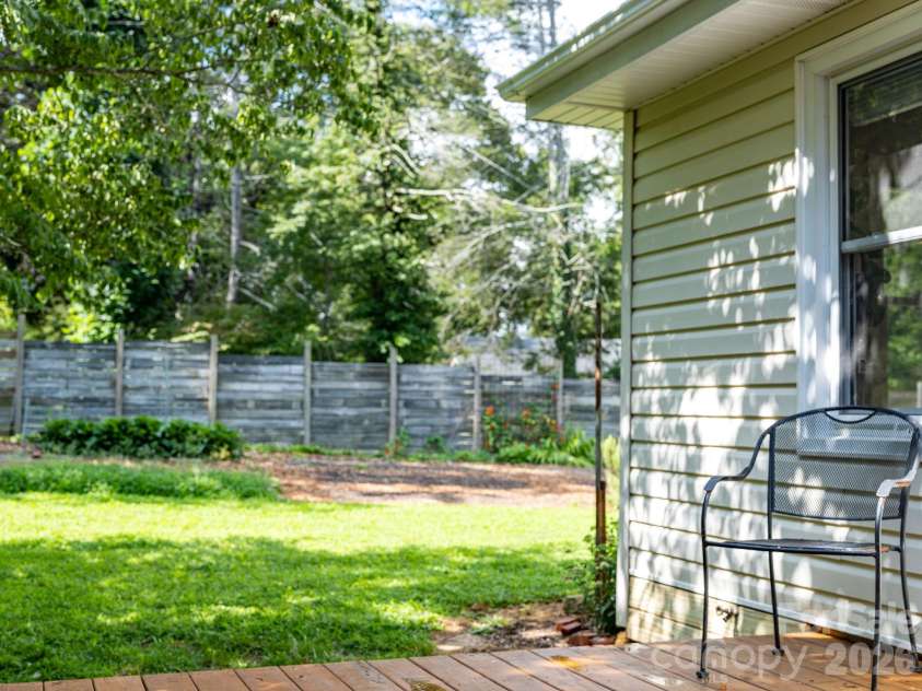 104 Justice Ridge Road, Candler, NC 28715.  MLS# CAR4396545, YatesRealty ID 43609. 