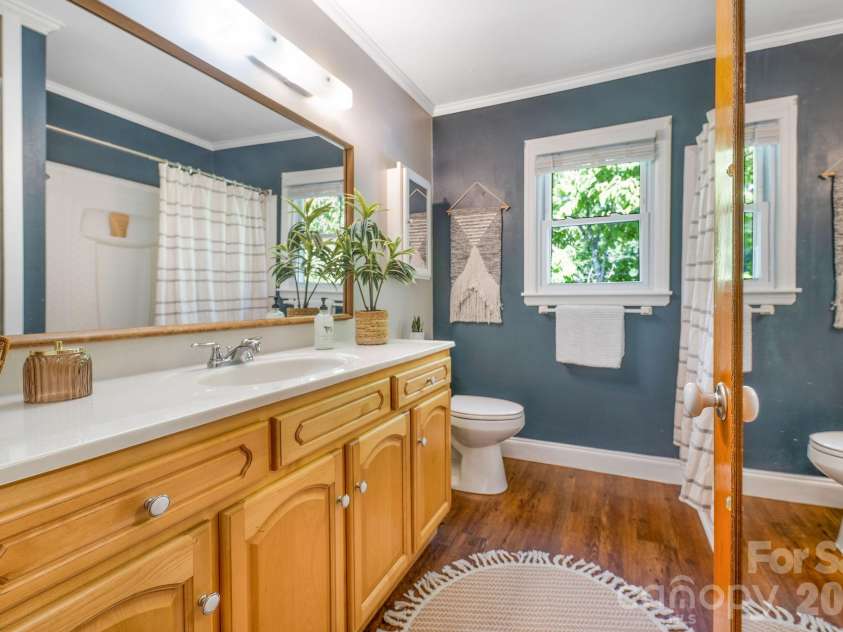 104 Justice Ridge Road, Candler, NC 28715.  MLS# CAR4396545, YatesRealty ID 43609. Bathroom