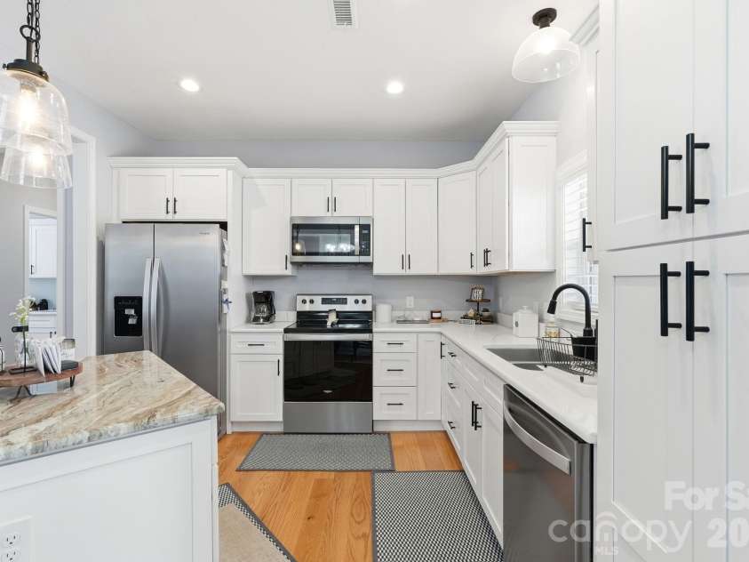 1196 Cape Hickory Road, Hickory, NC 28601.  MLS# CAR4343637, YatesRealty ID 4361. 