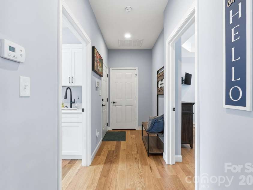 1196 Cape Hickory Road, Hickory, NC 28601.  MLS# CAR4343637, YatesRealty ID 4361. 