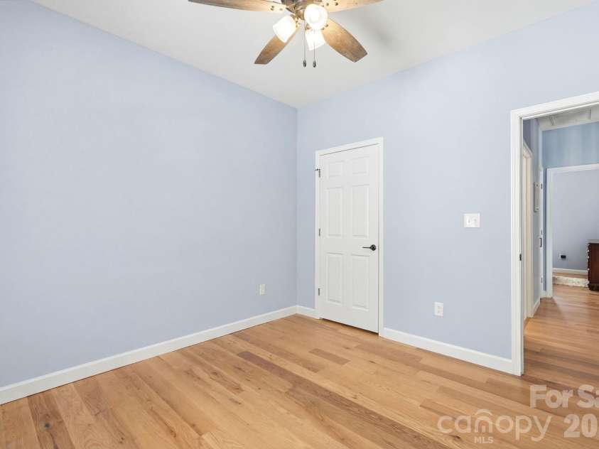 1196 Cape Hickory Road, Hickory, NC 28601.  MLS# CAR4343637, YatesRealty ID 4361. 