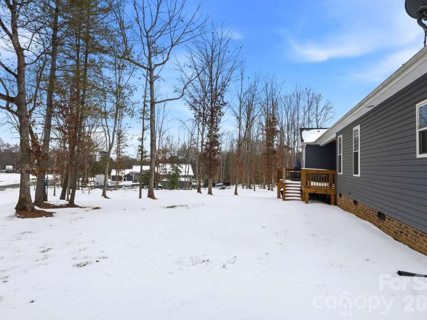 1196 Cape Hickory Road, Hickory, NC 28601.  MLS# CAR4343637, YatesRealty ID 4361. 