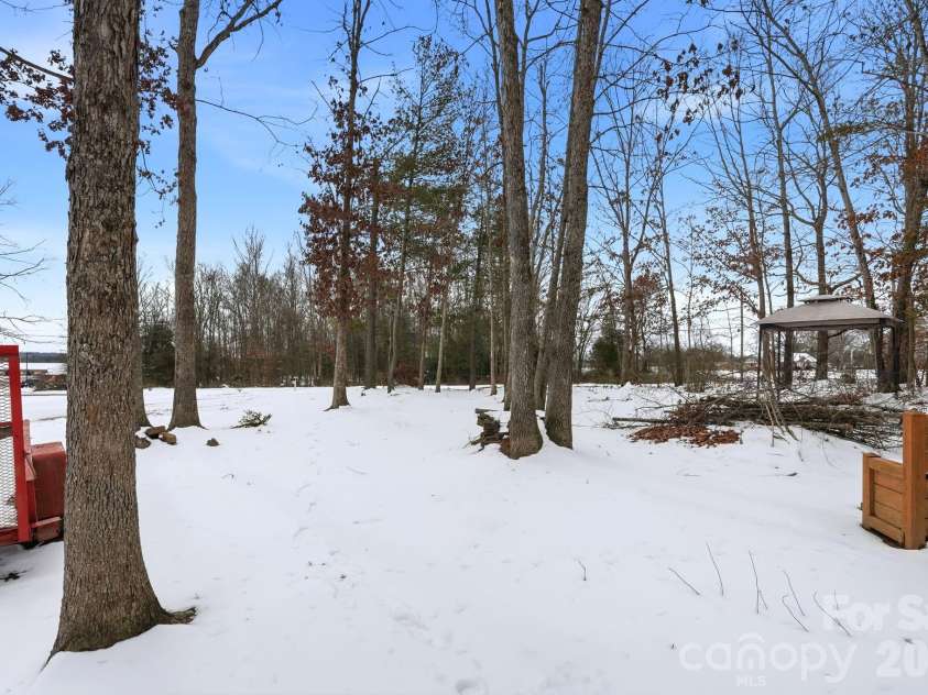 1196 Cape Hickory Road, Hickory, NC 28601.  MLS# CAR4343637, YatesRealty ID 4361. 