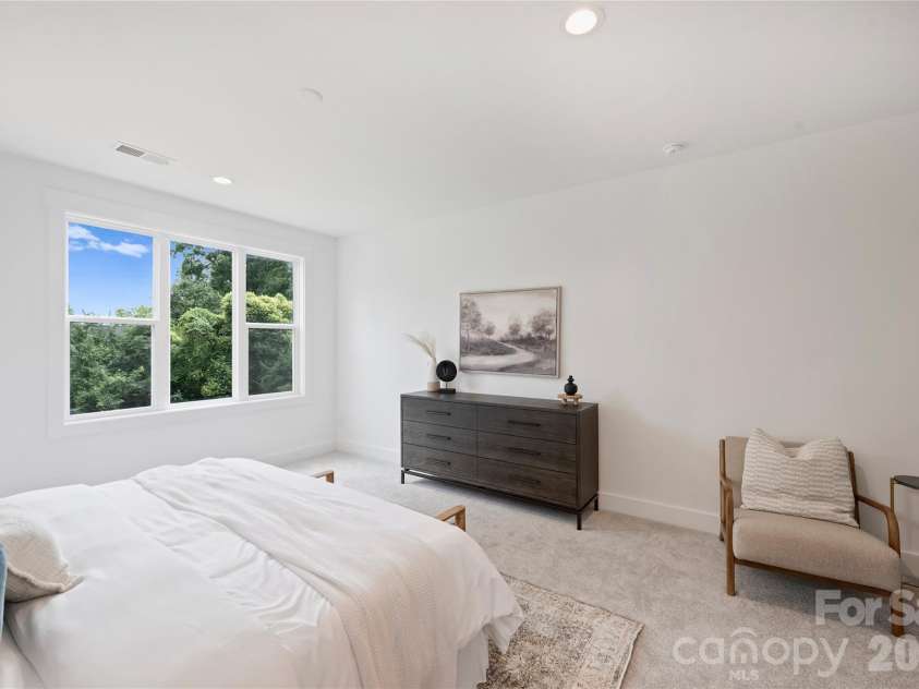 209 Coxe Avenue, Charlotte, NC 28208.  MLS# CAR4272004, YatesRealty ID 4361. 
