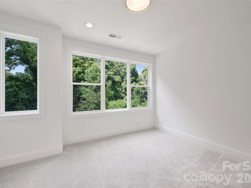 209 Coxe Avenue, Charlotte, NC 28208.  MLS# CAR4272004, YatesRealty ID 4361. 
