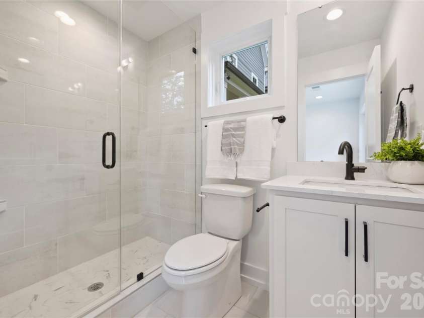 209 Coxe Avenue, Charlotte, NC 28208.  MLS# CAR4272004, YatesRealty ID 4361. 