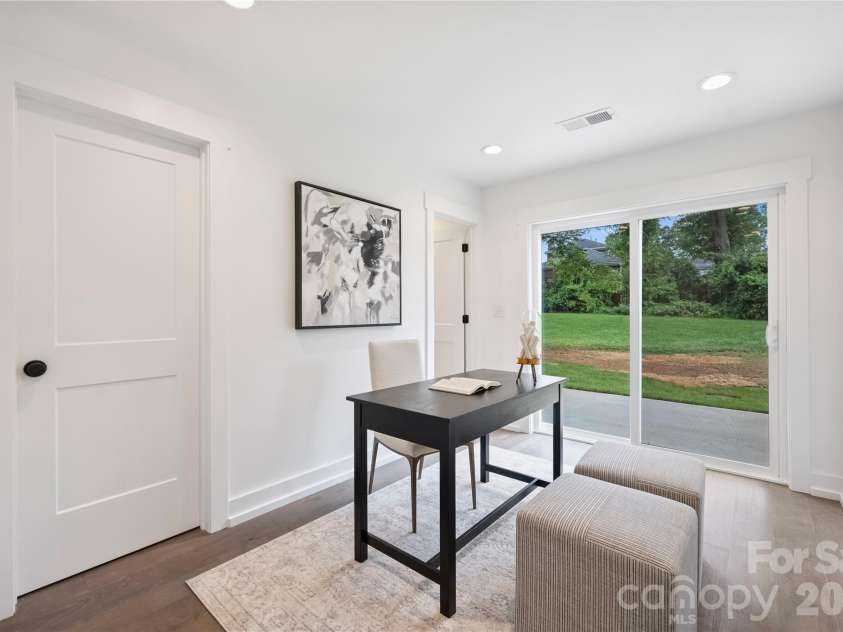 209 Coxe Avenue, Charlotte, NC 28208.  MLS# CAR4272004, YatesRealty ID 4361. 