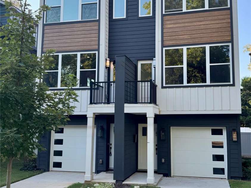 209 Coxe Avenue, Charlotte, NC 28208.  MLS# CAR4272004, YatesRealty ID 4361. 