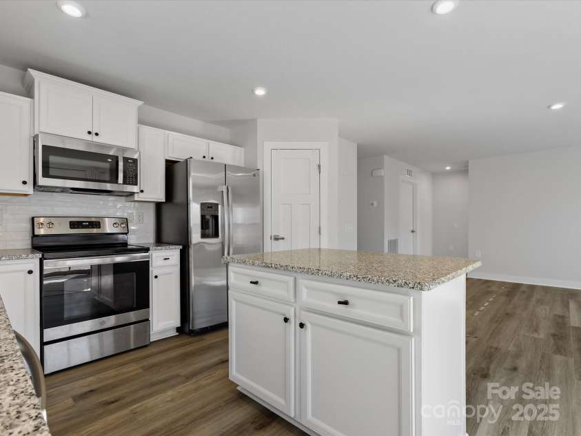 609 Grandiflora Avenue, Lancaster, SC 29720.  MLS# CAR4227848, YatesRealty ID 4361. 