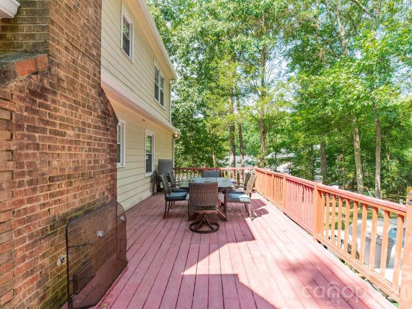 5815 Chapel Creek Court, Charlotte, NC 28226.  MLS# CAR4407410, YatesRealty ID 43610. Back Deck