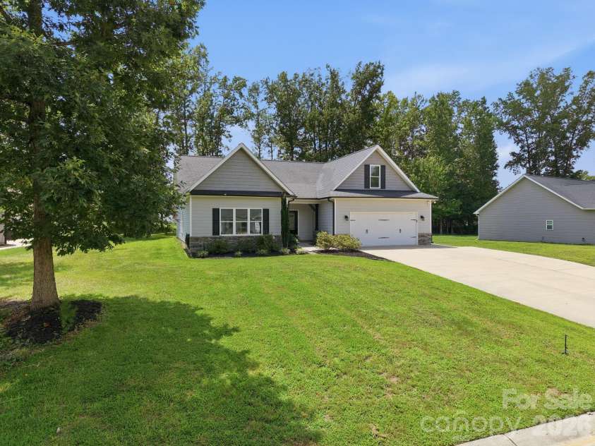 1234 Stonewyck Drive, Salisbury, NC 28146.  MLS# CAR4410528, YatesRealty ID 43612. 