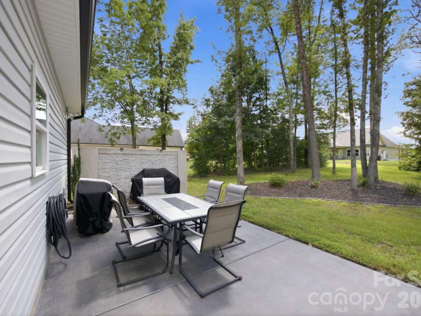 1234 Stonewyck Drive, Salisbury, NC 28146.  MLS# CAR4410528, YatesRealty ID 43612. 