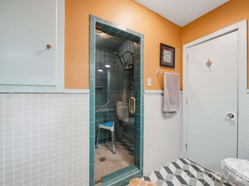 120 Woodland Drive, Morganton, NC 28655.  MLS# CAR4410426, YatesRealty ID 43613. 