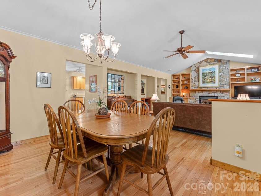 620 Thunder Road, Brevard, NC 28712.  MLS# CAR4408871, YatesRealty ID 43614. 