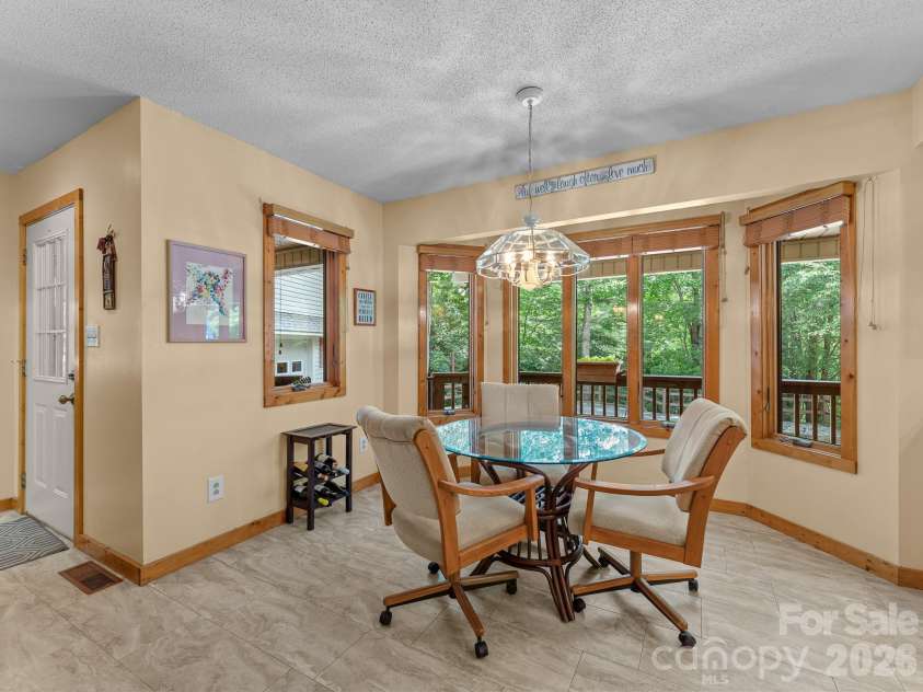 620 Thunder Road, Brevard, NC 28712.  MLS# CAR4408871, YatesRealty ID 43614. 
