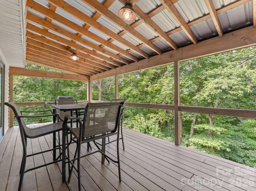 620 Thunder Road, Brevard, NC 28712.  MLS# CAR4408871, YatesRealty ID 43614. 