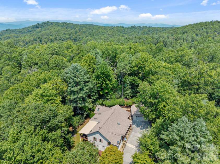 620 Thunder Road, Brevard, NC 28712.  MLS# CAR4408871, YatesRealty ID 43614. 