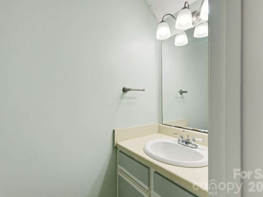 1456 Flintwood Drive, Rock Hill, SC 29732.  MLS# CAR4408349, YatesRealty ID 43617. Half-Bath