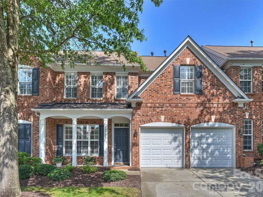8033 Oratorio Place, Charlotte, NC 28270.  MLS# CAR4408355, YatesRealty ID 43619. 8033 Oratorio Place