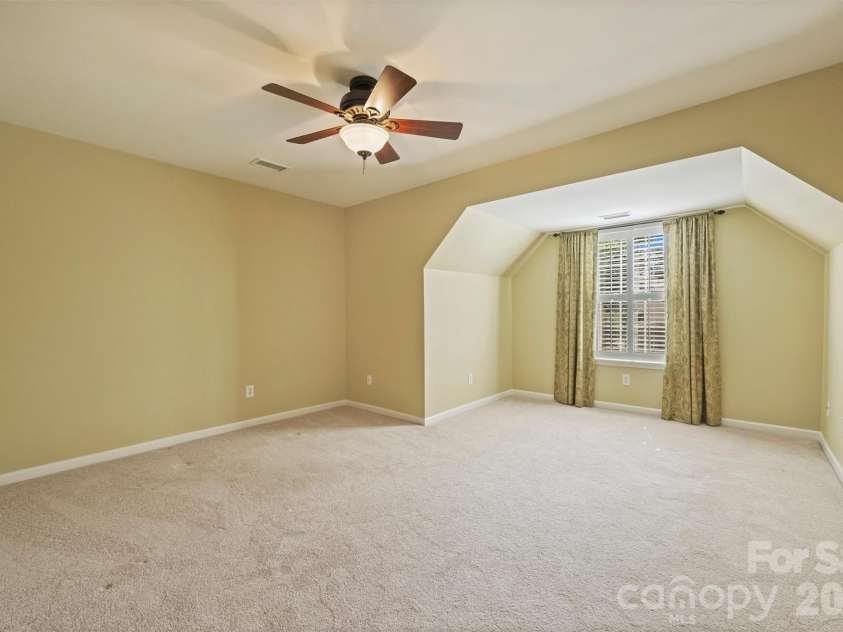 8033 Oratorio Place, Charlotte, NC 28270.  MLS# CAR4408355, YatesRealty ID 43619. Bedroom 3