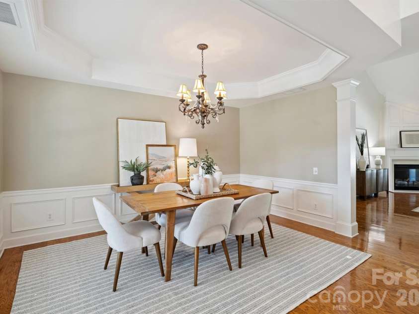 8033 Oratorio Place, Charlotte, NC 28270.  MLS# CAR4408355, YatesRealty ID 43619. Dining Room