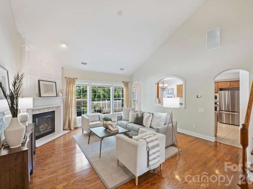 8033 Oratorio Place, Charlotte, NC 28270.  MLS# CAR4408355, YatesRealty ID 43619. Great Room