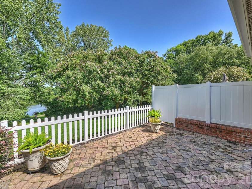 8033 Oratorio Place, Charlotte, NC 28270.  MLS# CAR4408355, YatesRealty ID 43619. Totally fenced